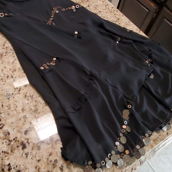 2 beautiful light weight polyester skirts - Picture 5 of 5